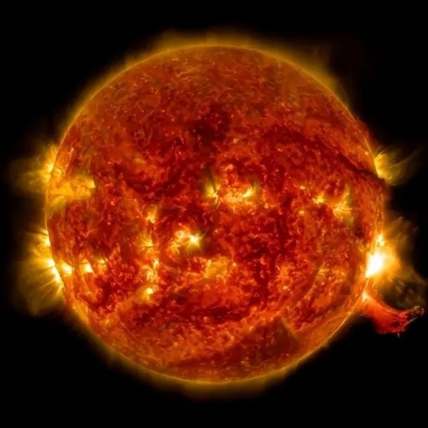 51我要配资 解读太阳悲壮的死亡过程，人类能在 50 亿年后见证这一刻吗？
